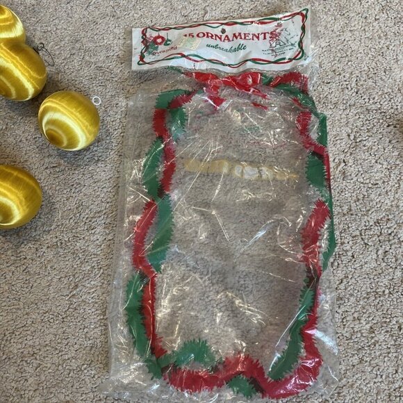 Vintage Pyramid Satin Sheen Christmas Ornaments Balls Gold Small Large Lot of 30 - Picture 7 of 11